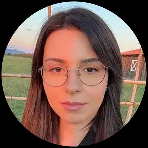 ინტერიერის დიზაინის კურსდამთავრებული - ლიკა გეგეჭკორი