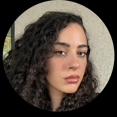 გრაფიკული დიზაინის კურსდამთავრებული